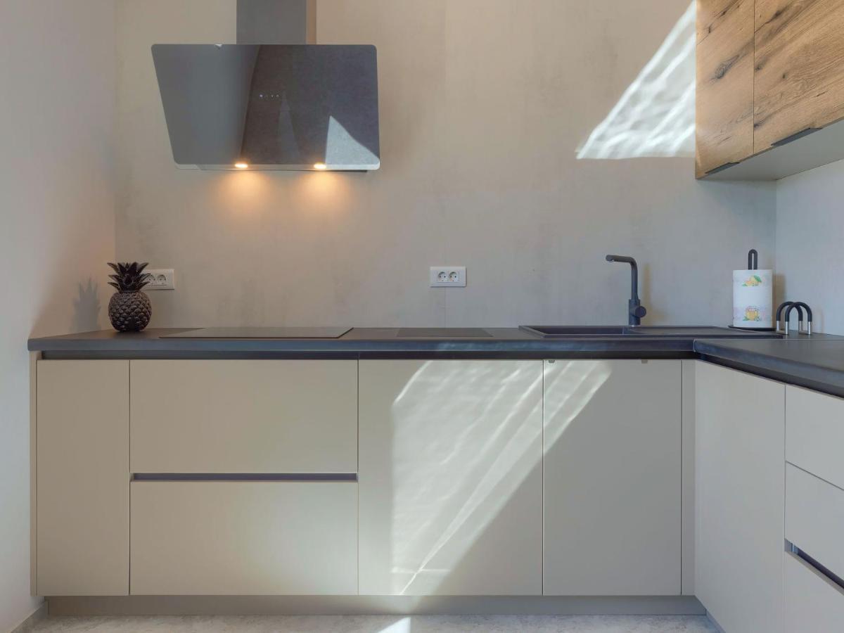 Apartment Wing 77 By Interhome Pula Exterior photo